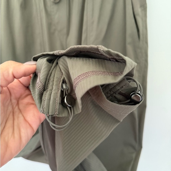 Lululemon Dance Studio Mid-Rise Cropped Pants | Size 4 - Picture 6 of 12